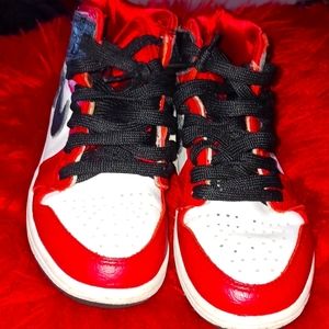 Red,black and  white jordan 1s size 13c